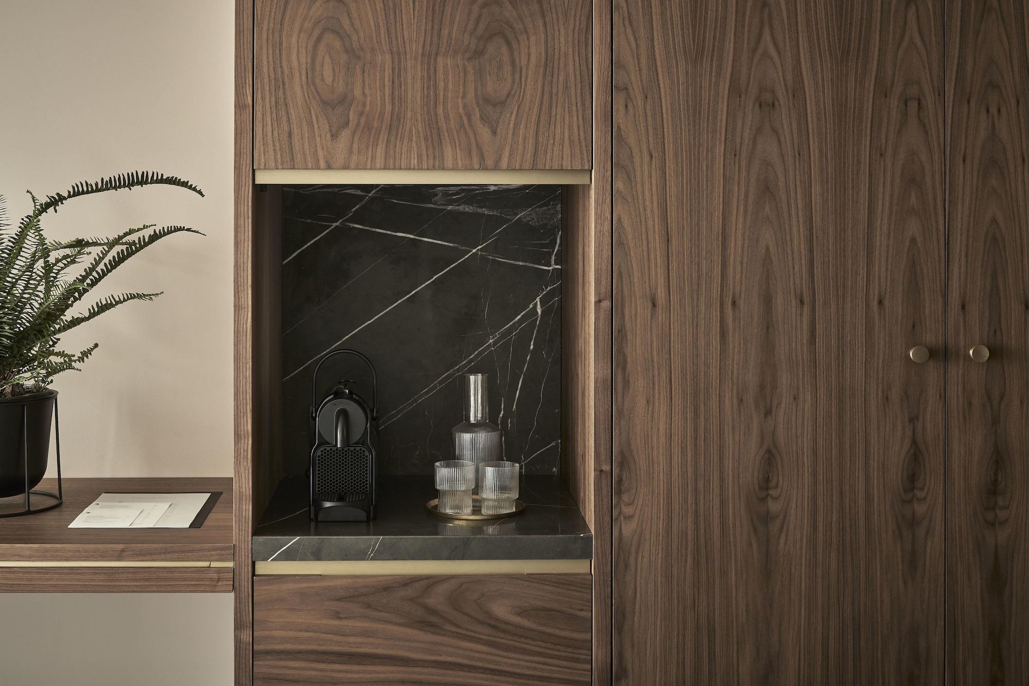Perianth Hotel Атина Екстериор снимка A coffee machine in a kitchen
