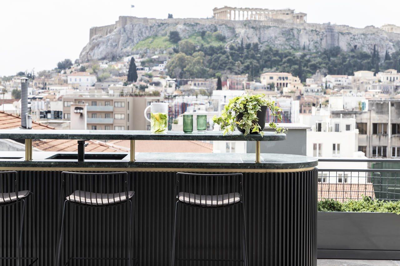 Perianth Hotel Атина Екстериор снимка The view from the bar